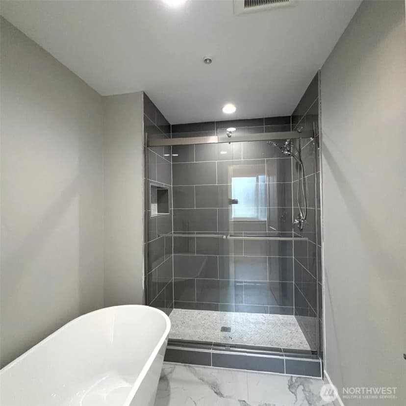 Property photo for 648 Sw 139th Street, Burien photo 19