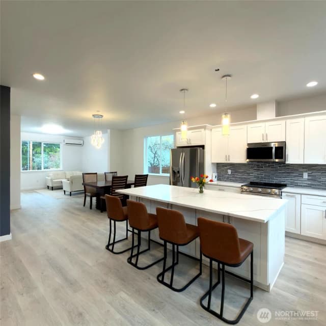 Property photo for 648 Sw 139th Street, Burien photo 5