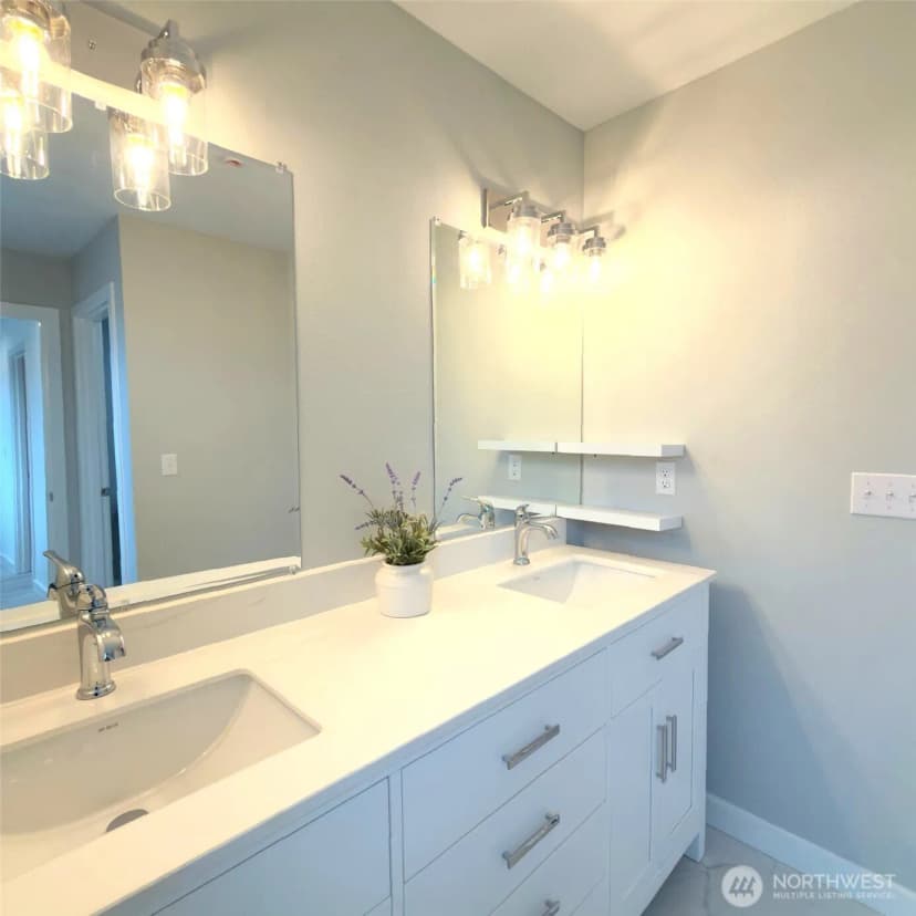 Property photo for 648 Sw 139th Street, Burien photo 18