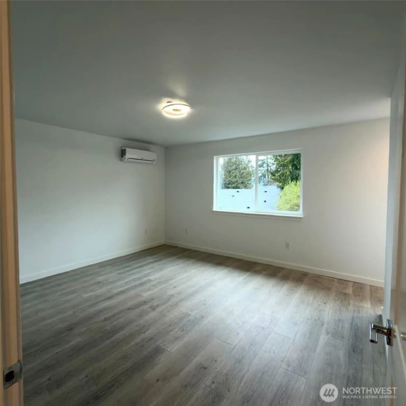 Property photo for 648 Sw 139th Street, Burien photo 13