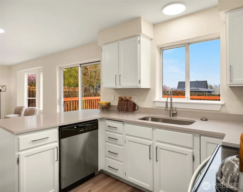 Property photo for 11203 Se 237th Place, Kent photo 10