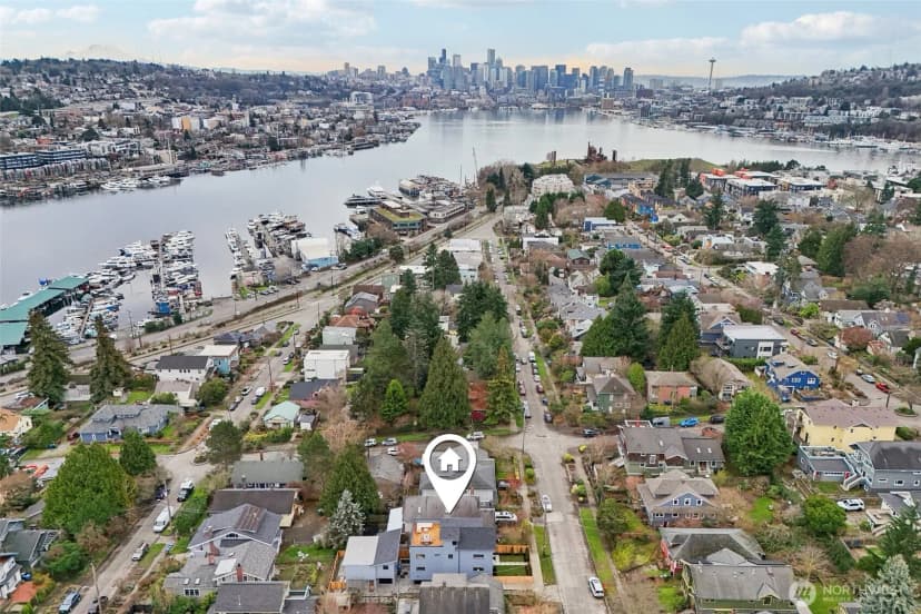Property photo for 3714 Bagley Avenue N, Seattle photo 2