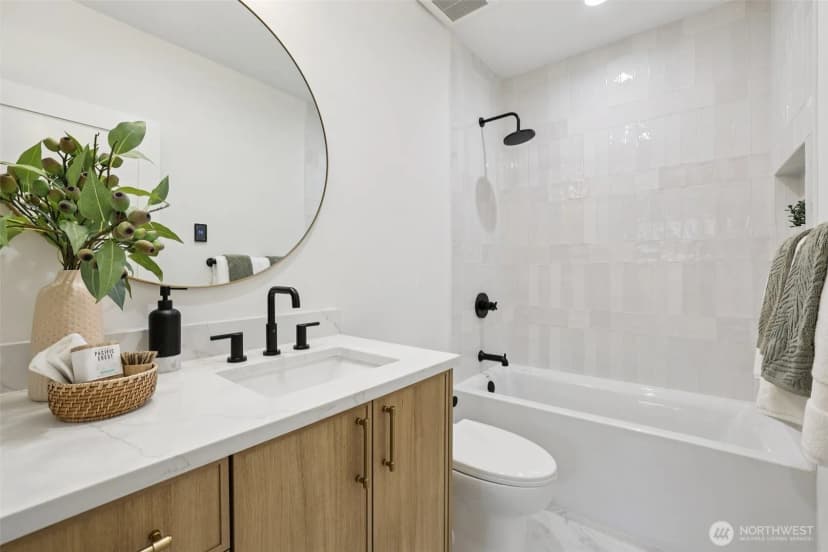 Property photo for 3714 Bagley Avenue N, Seattle photo 37