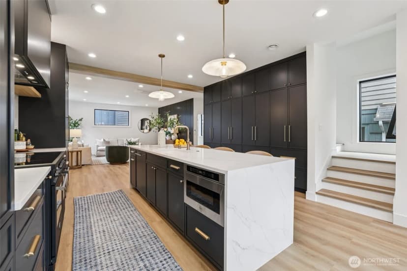 Property photo for 3714 Bagley Avenue N, Seattle photo 10
