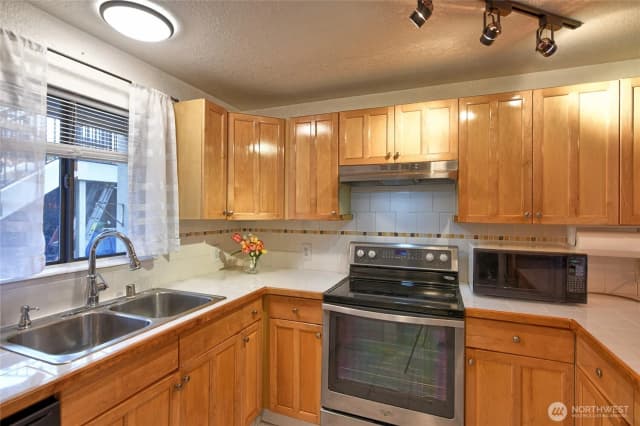 Property photo for 20131 61st Place W #d-104, Lynnwood photo 2