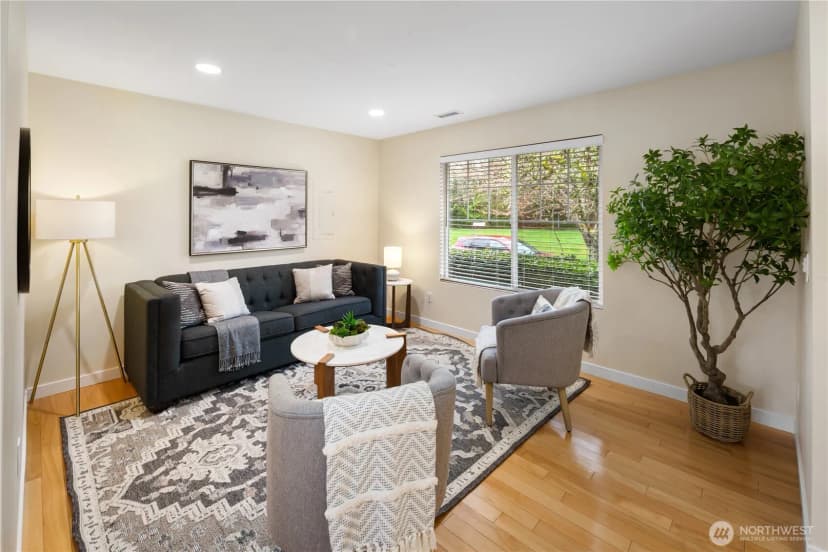 Property photo for 22669 Fern Reach Circle Ne, Redmond photo 3