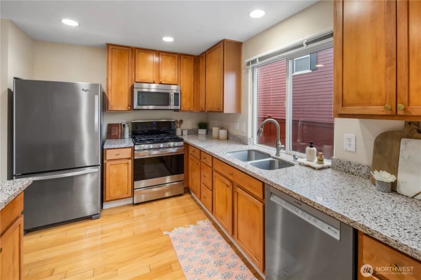 Property photo for 22669 Fern Reach Circle Ne, Redmond photo 10
