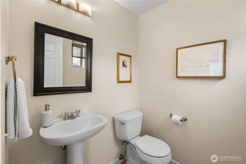 Property photo for 22669 Fern Reach Circle Ne, Redmond photo 15