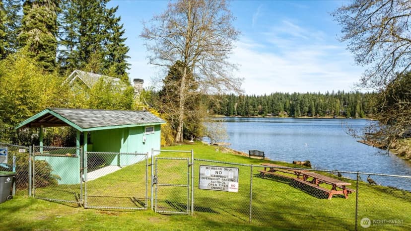 Property photo for 4887 Lakeside Drive, Langley photo 11