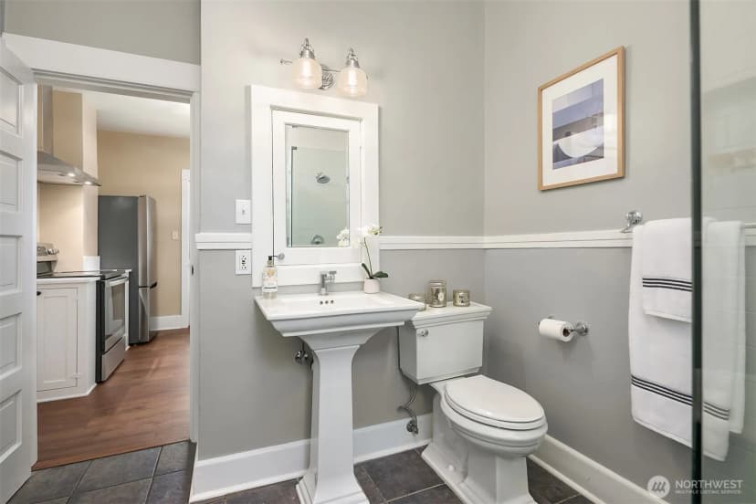 Property photo for 511 W Mcgraw Street, Seattle photo 13