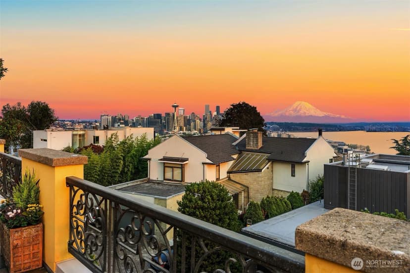Property photo for 623 W Highland Drive, Seattle photo 6