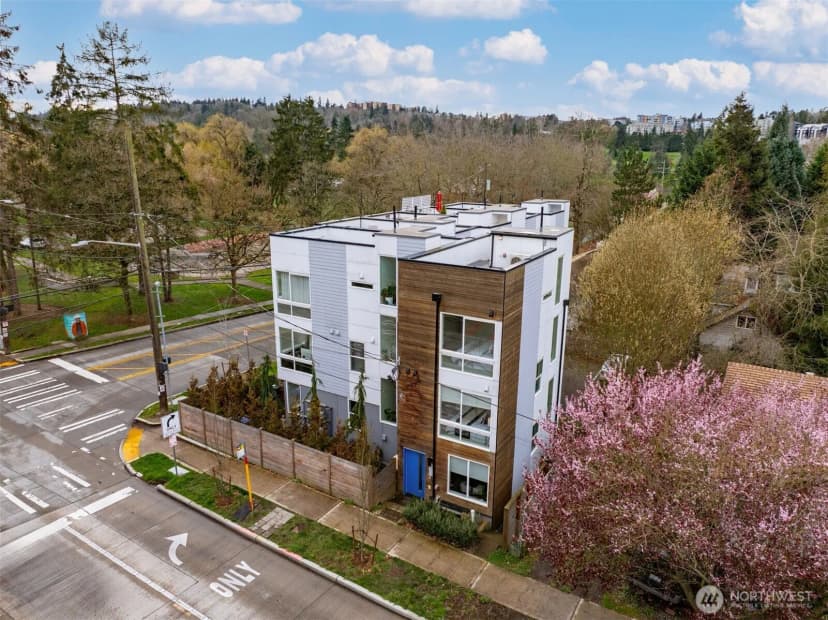 Property photo for 4155 Delridge Way Sw, Seattle photo 2