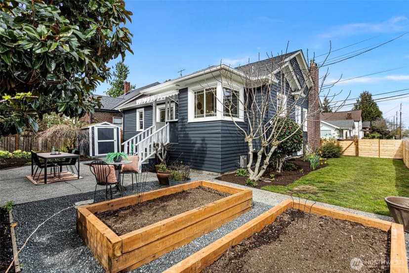 Property photo for 1425 S Hanford Street, Seattle photo 29
