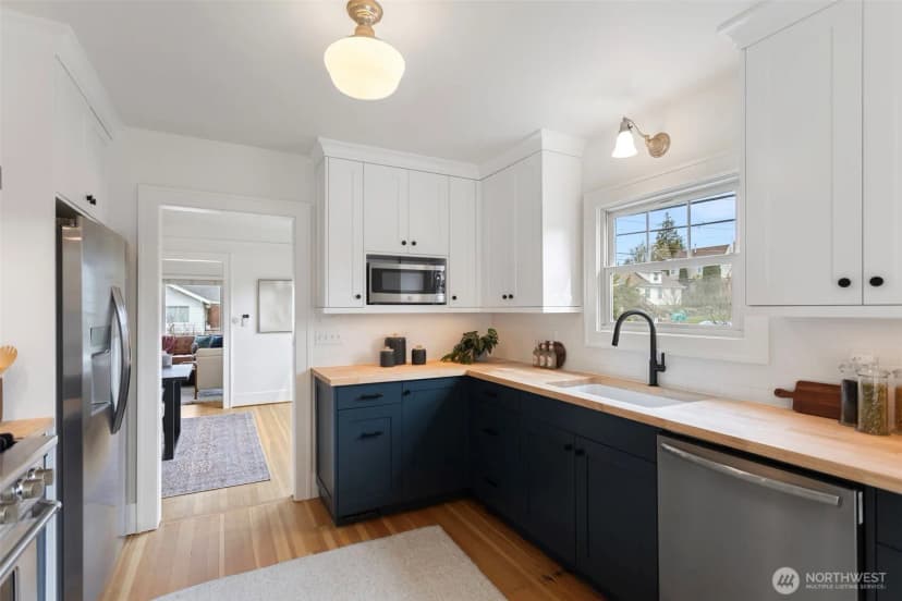 Property photo for 1425 S Hanford Street, Seattle photo 11