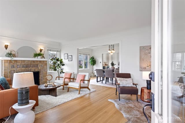 Property photo for 1425 S Hanford Street, Seattle photo 3