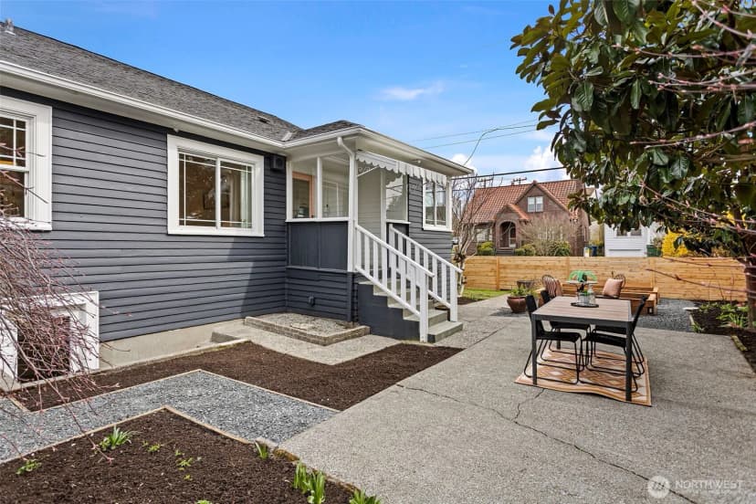 Property photo for 1425 S Hanford Street, Seattle photo 26