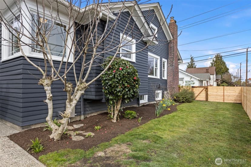 Property photo for 1425 S Hanford Street, Seattle photo 30