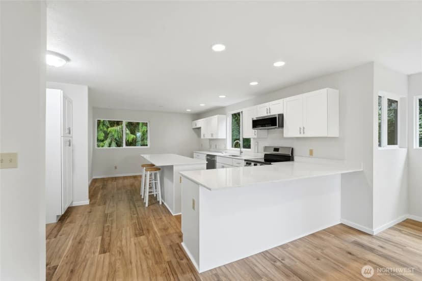 Property photo for 4404 Terrace Drive #8, Everett photo 9