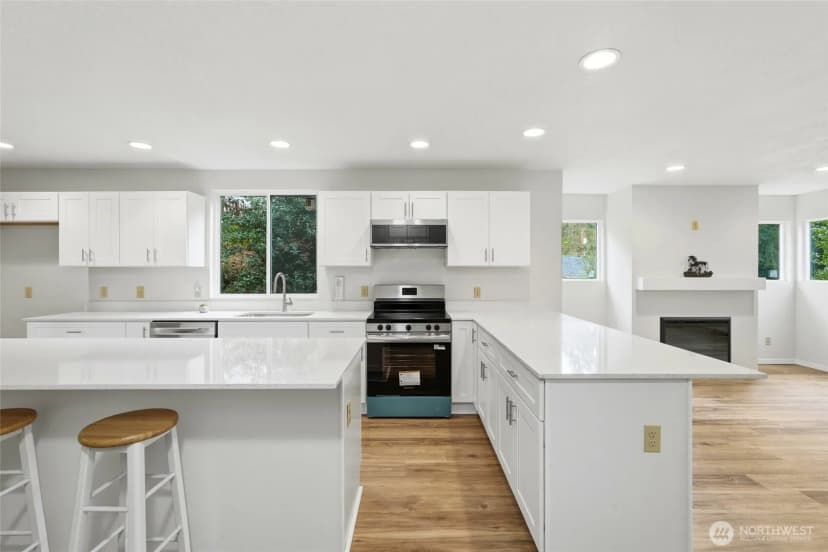 Property photo for 4404 Terrace Drive #8, Everett photo 10