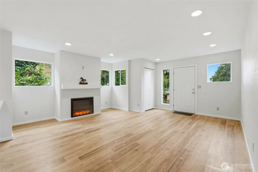 Property photo for 4404 Terrace Drive #8, Everett photo 5