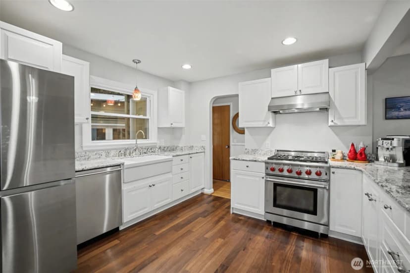 Property photo for 2431 Sw 149th Place, Burien photo 12