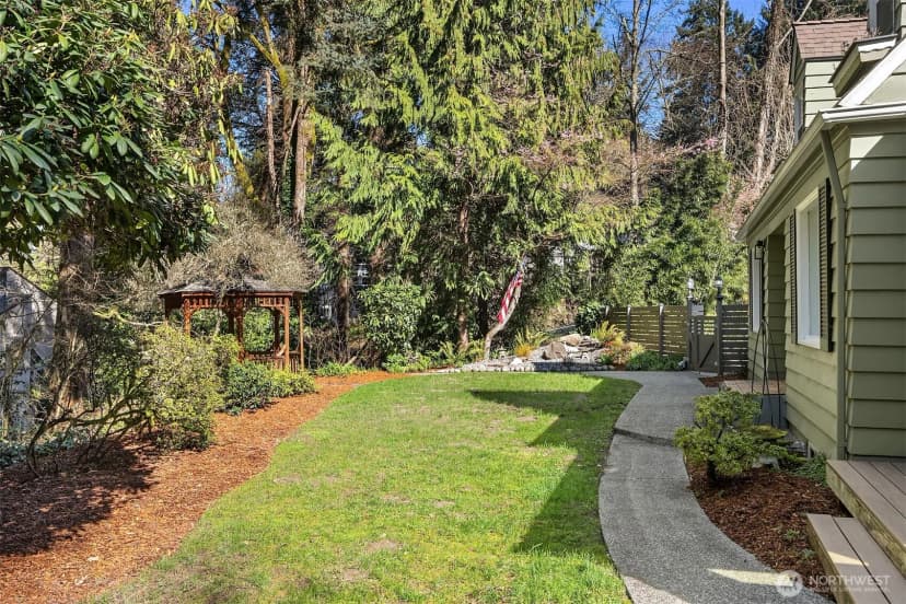 Property photo for 2431 Sw 149th Place, Burien photo 8