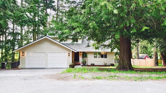 Property photo for 5392 April Drive, Langley