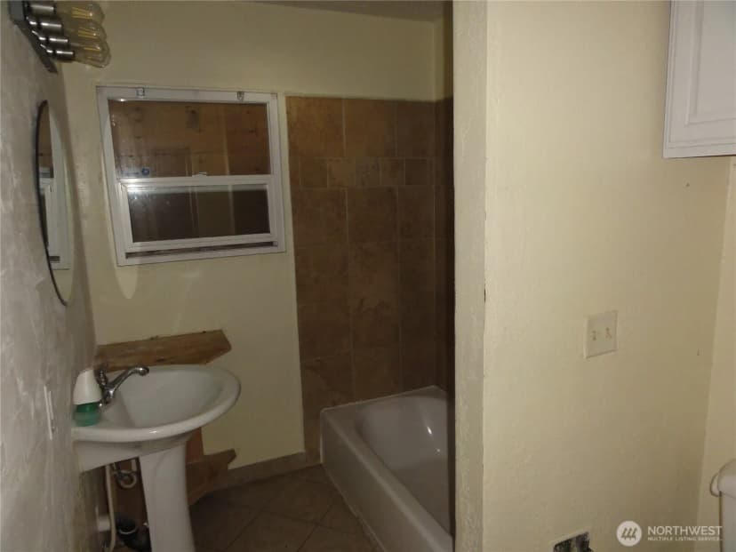 Property photo for 1820 S Sprague Avenue, Tacoma photo 10