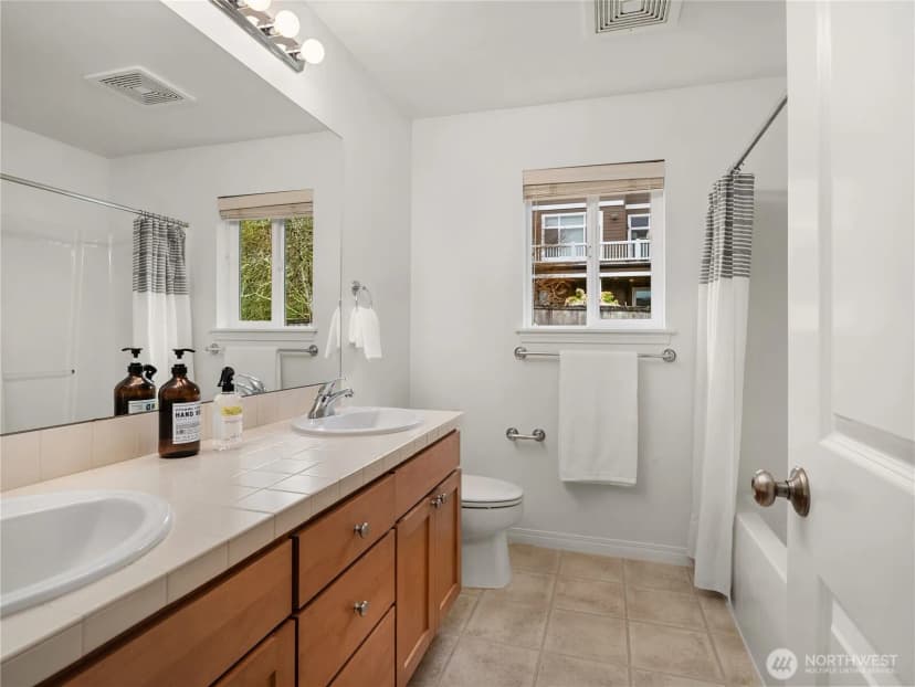 Property photo for 917 Bear Ridge Court Nw, Issaquah photo 28