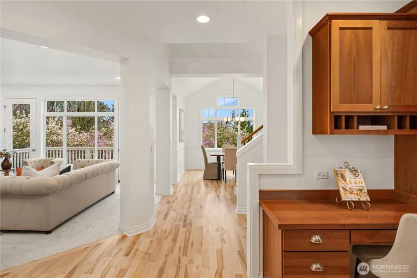 Property photo for 917 Bear Ridge Court Nw, Issaquah photo 11