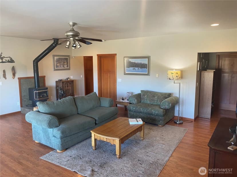 Property photo for 55776 Bay Area Drive, Electric City photo 26