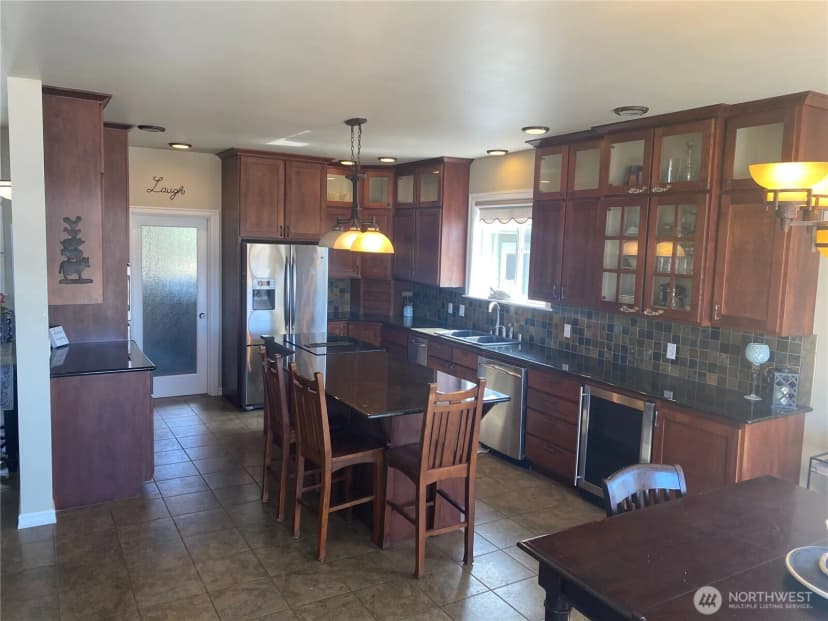 Property photo for 55776 Bay Area Drive, Electric City photo 16