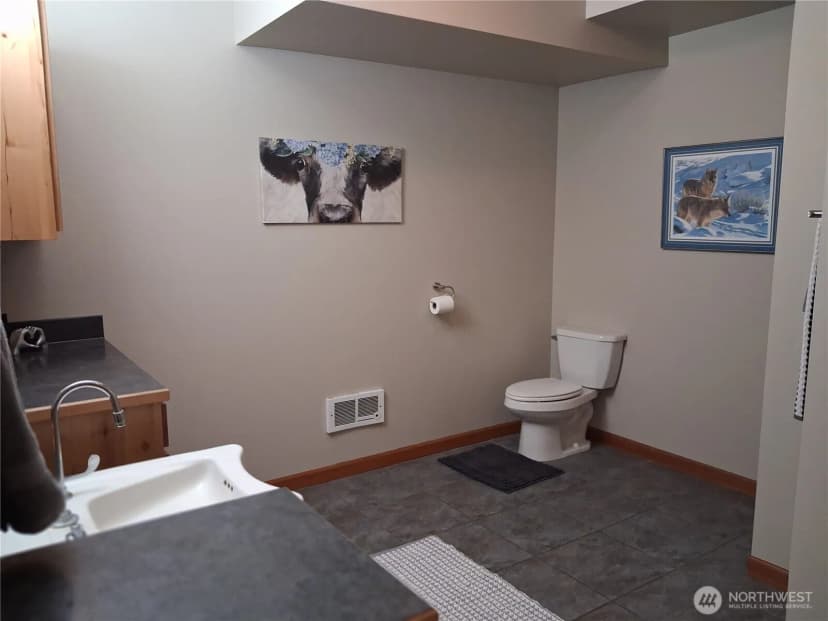 Property photo for 55776 Bay Area Drive, Electric City photo 34