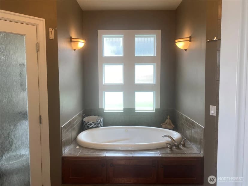 Property photo for 55776 Bay Area Drive, Electric City photo 22