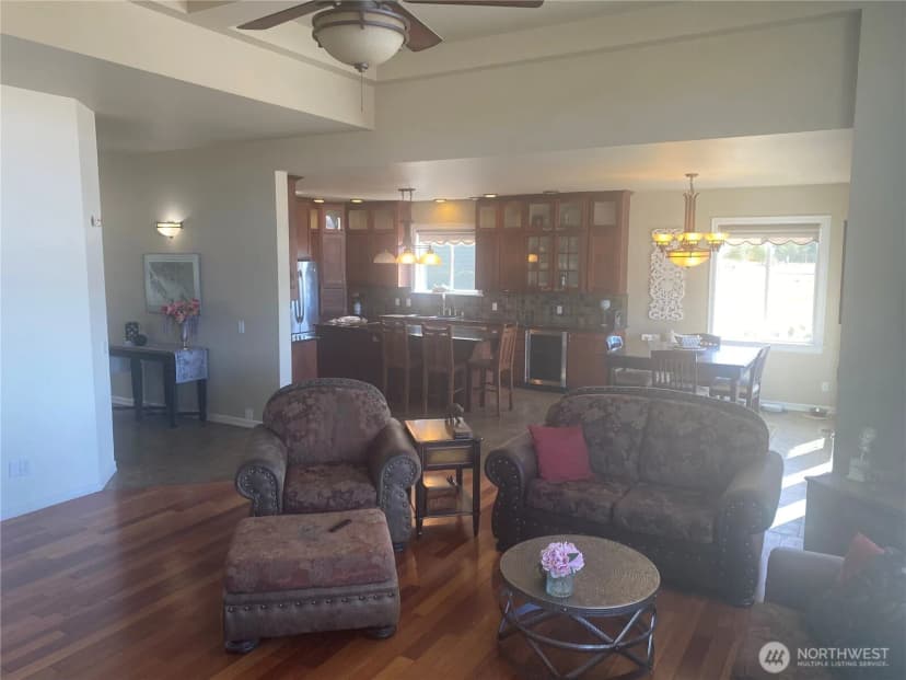 Property photo for 55776 Bay Area Drive, Electric City photo 14