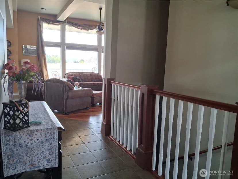 Property photo for 55776 Bay Area Drive, Electric City photo 8