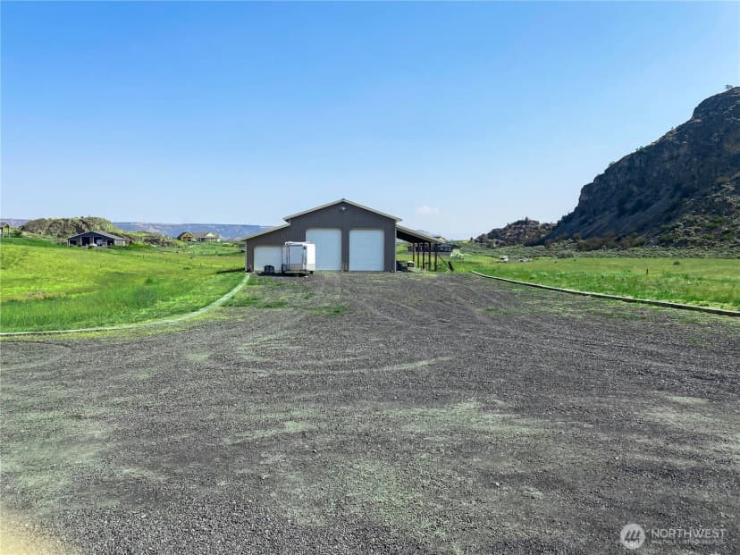 Property photo for 55776 Bay Area Drive, Electric City photo 4