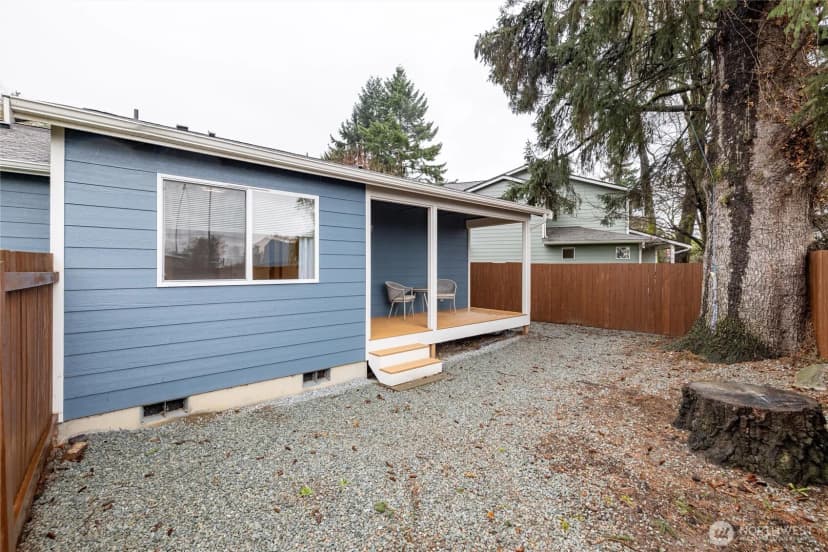 Property photo for 422 Oak Hill Lane, Burlington photo 33