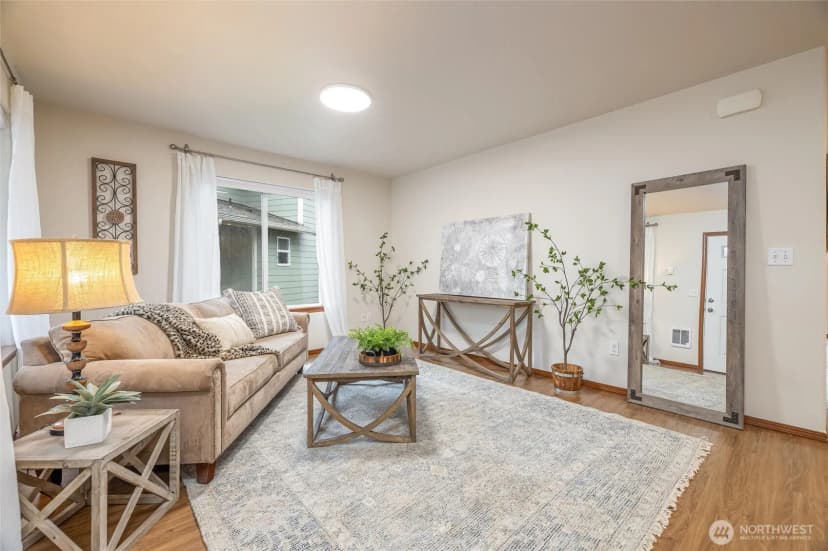 Property photo for 422 Oak Hill Lane, Burlington photo 6
