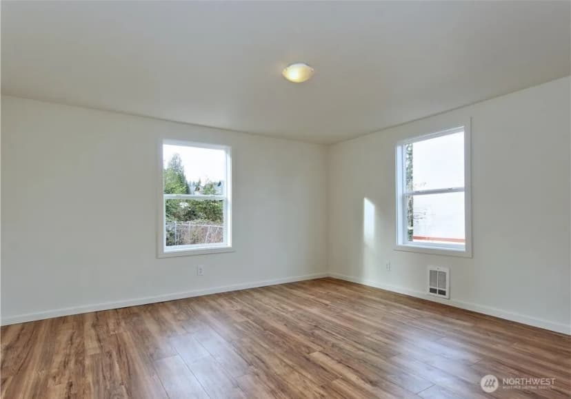 Property photo for 5045 37th Avenue S, Seattle photo 9