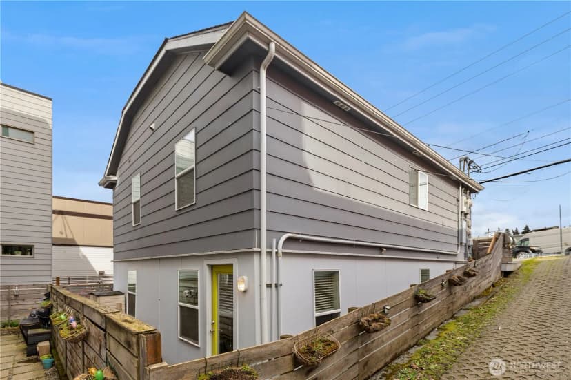 Property photo for 5045 37th Avenue S, Seattle photo 3