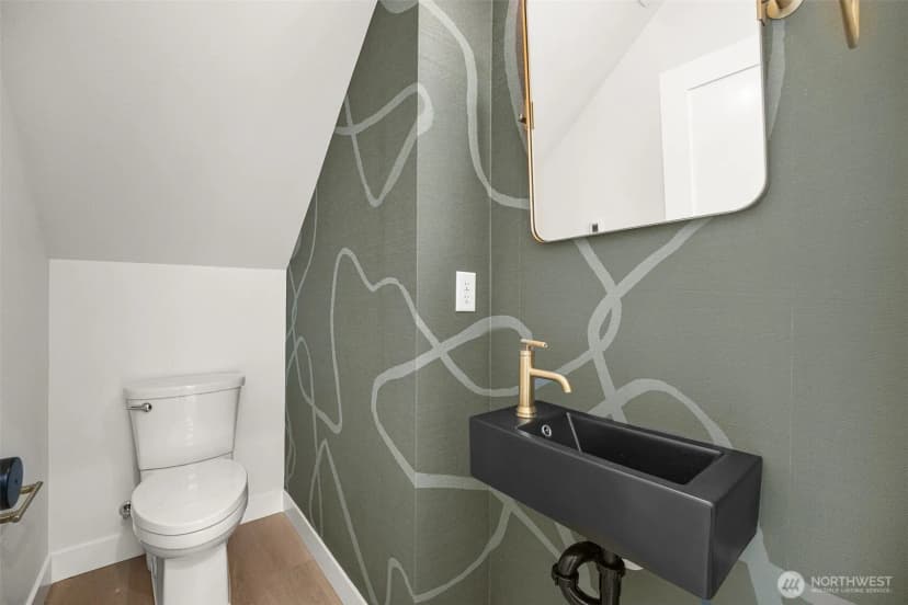 Property photo for 513 Ne 123rd Street, Seattle photo 21
