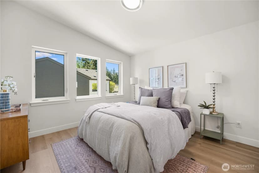 Property photo for 513 Ne 123rd Street, Seattle photo 16