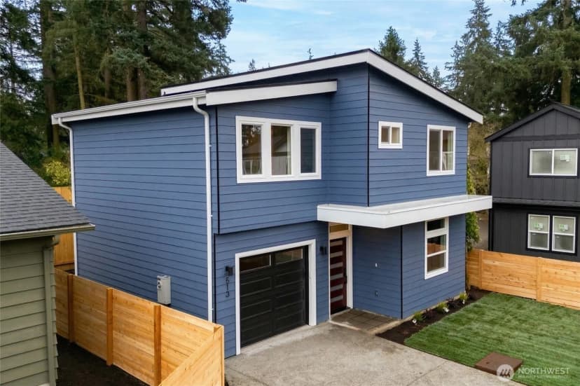 Property photo for 513 Ne 123rd Street, Seattle