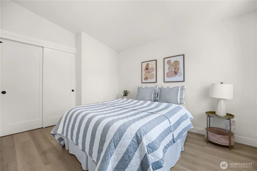 Property photo for 513 Ne 123rd Street, Seattle photo 18