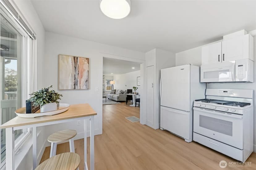 Property photo for 1221 S 101st Street, Seattle photo 11