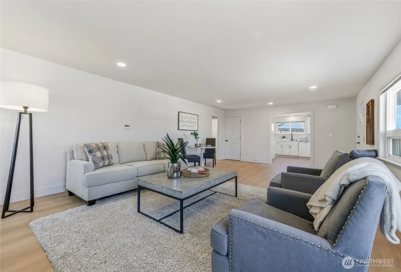Property photo for 1221 S 101st Street, Seattle photo 8