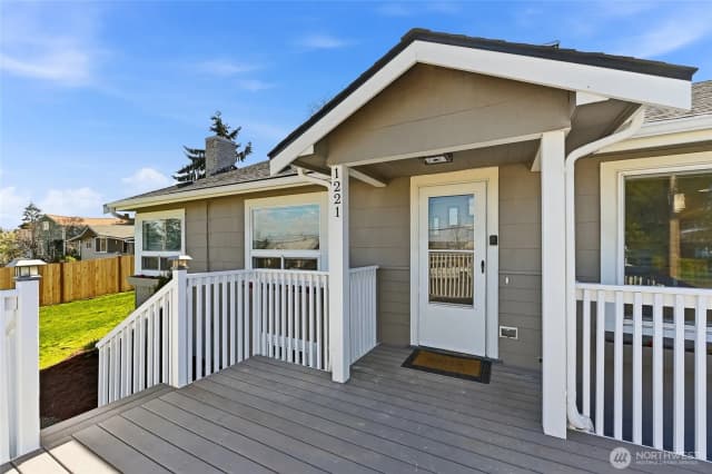 Property photo for 1221 S 101st Street, Seattle photo 4