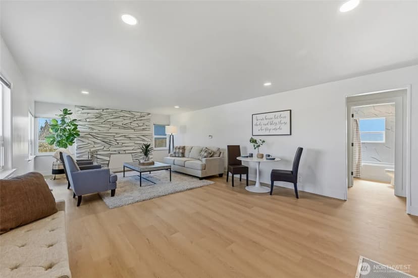 Property photo for 1221 S 101st Street, Seattle photo 6