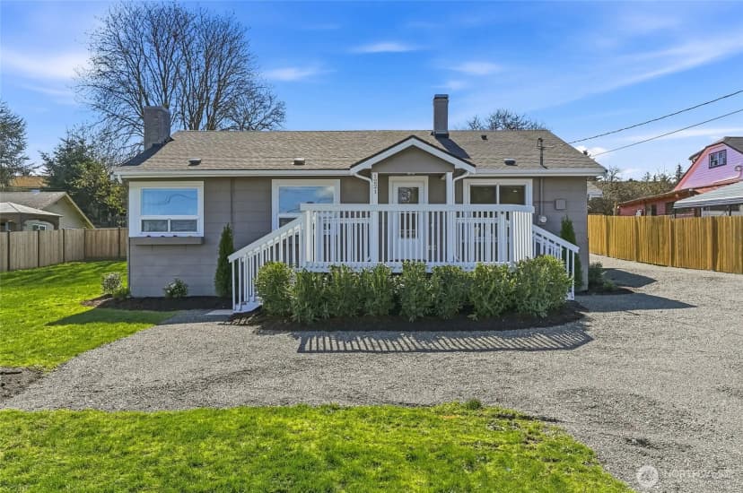 Property photo for 1221 S 101st Street, Seattle